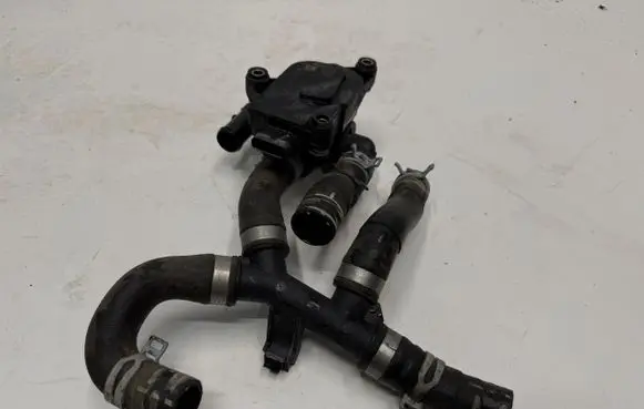 Porsche Taycan 9J1 Coolant heater control valve 5810R1003
