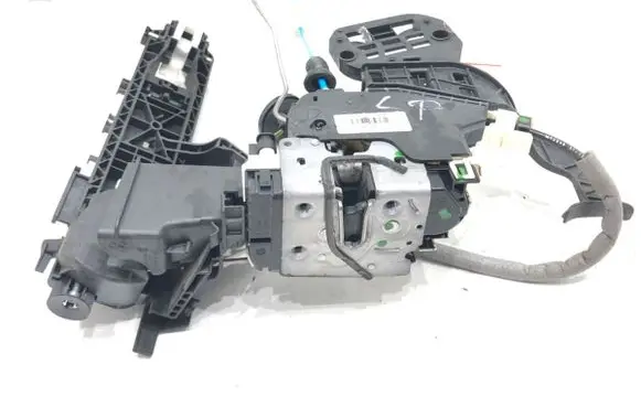Mercedes-Benz B W246 W242 Front door lock A1667200135