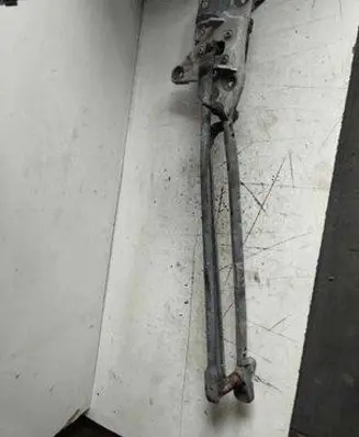 Volvo C30 Front wiper linkage and motor 3397020756