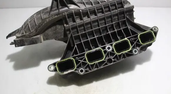 Volkswagen Jetta VI Intake manifold