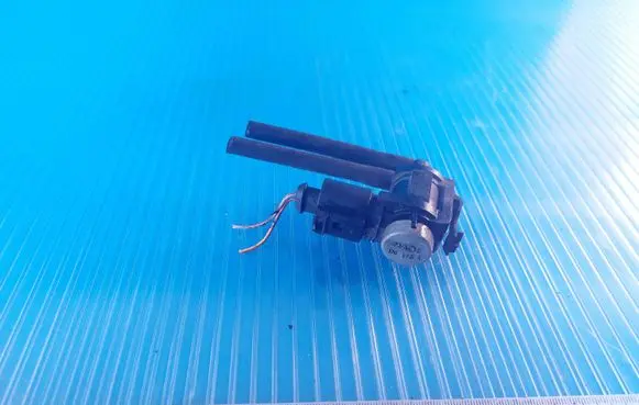 Audi A4 S4 B8 8K Vacuum valve 