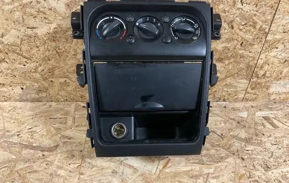 Suzuki SX4 Ashtray (front) 7383079J1 7383080J1 2G7A0