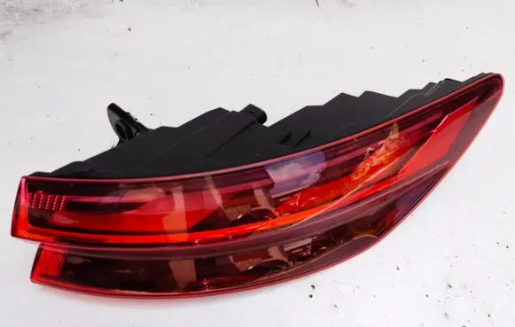 Audi Q5 SQ5 FY Rear/tail lights 89D945092 L394815