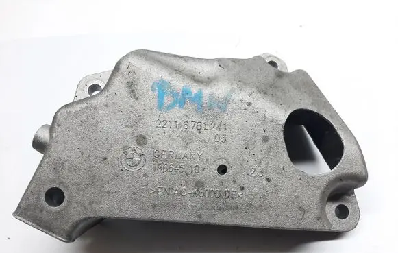 BMW 5 F10 F11 Engine mount bracket 6781241