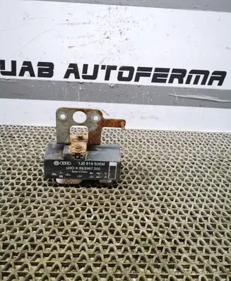 Seat Ibiza IV (6J,6P) Coolant fan relay 1J0919506M