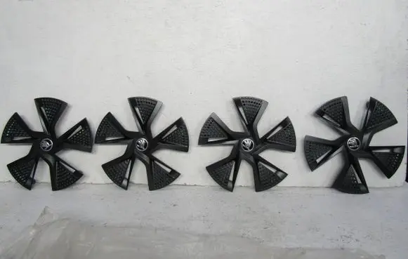 Skoda Fabia Mk4 (6VA) R16 wheel hub/cap/trim 6VA601169