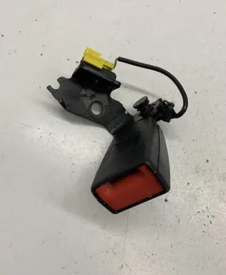 Mercedes-Benz E A207 Rear seatbelt buckle A2048601069 608277200B