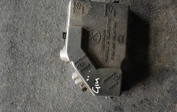 Alfa Romeo Giulietta Fuse box cover 50514169