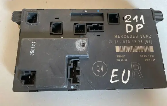 Mercedes-Benz E W211 Door control unit/module 2118701226