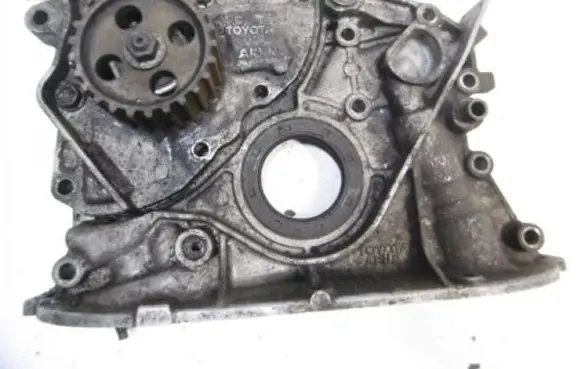 Toyota Carina T170 Oil pump 