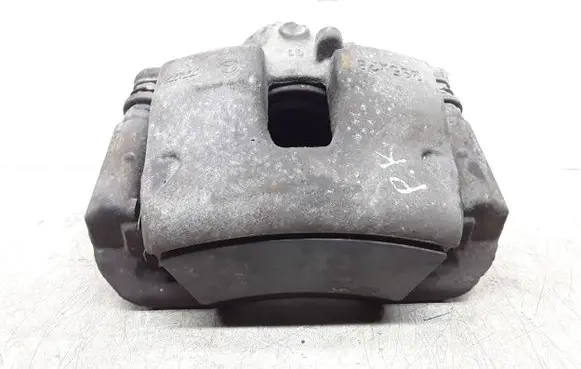 Mercedes-Benz C W204 Front brake caliper