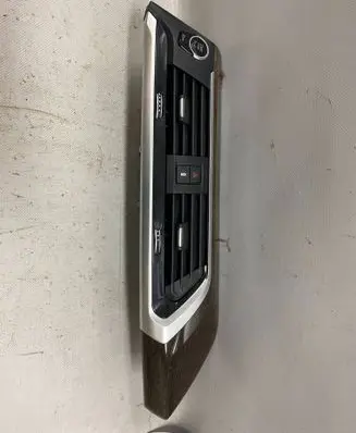 BMW X3 G01 Dash center air vent grill 9363444