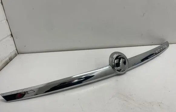 Opel Insignia A Tailgate trim 22803608