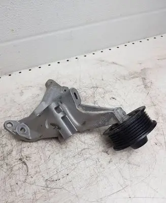 Nissan Qashqai J12 Belt tensioner pulley A754901411