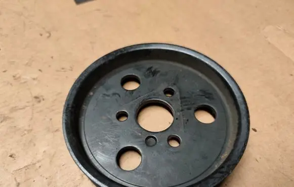 Jeep Cherokee III KJ Power steering pump pulley 20602165F