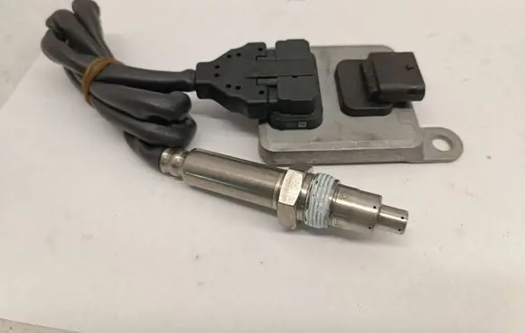 Mercedes-Benz Sprinter W906 Lambda probe sensor A0009053503 0009053503 5WK96682D
