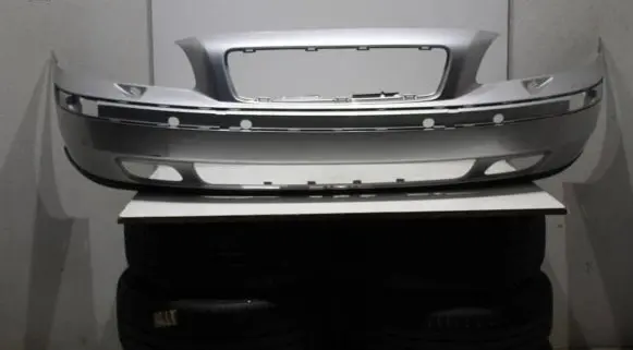 Volvo V70 Front bumper 09484239 2419