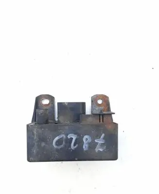 Mercedes-Benz Sprinter W901 W902 W903 W904 Glow plug pre-heat relay A6461538491