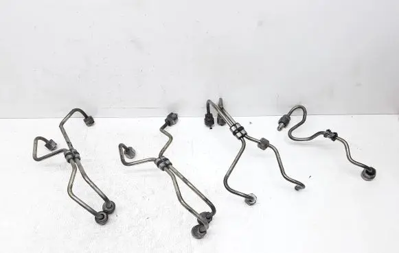 Volvo V60 Fuel injector supply line/pipe 