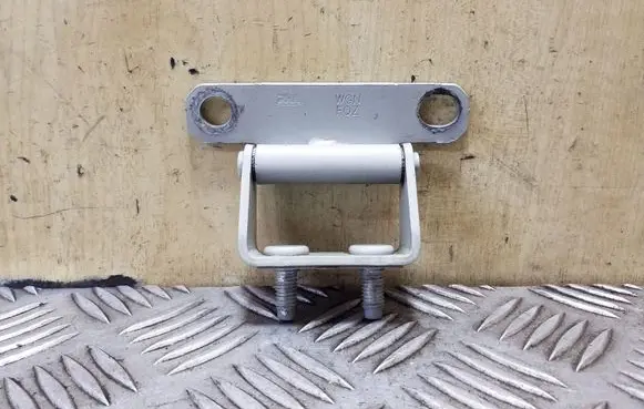 KIA Sportage Tailgate/trunk/boot hinge