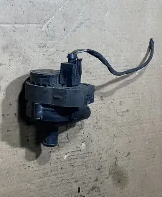 Mercedes-Benz Sprinter W906 Electric auxiliary coolant/water pump 02775812