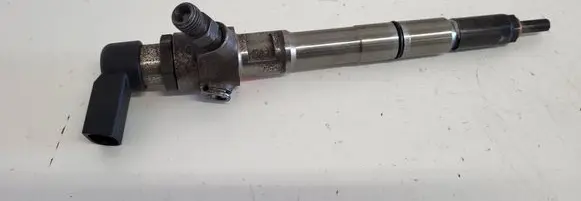 Volkswagen Golf VI Fuel injector 03L130277B LB29 86EBEE