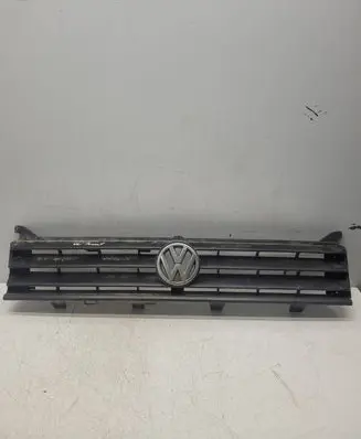 Volkswagen PASSAT B2 Front bumper upper radiator grill