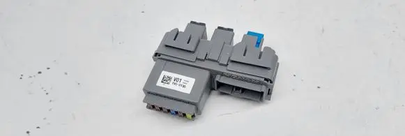 Honda CR-V Fuse module V01TY00130
