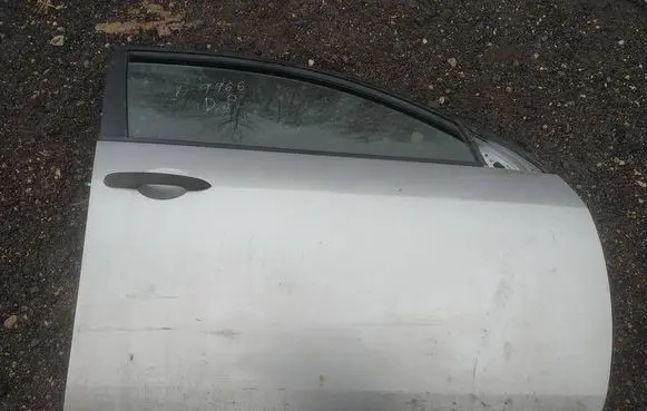 Nissan Primera Front door PILKOS