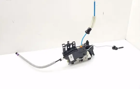 Mercedes-Benz CLA C117 X117 W117 Front door lock A1667200435 A2467220208