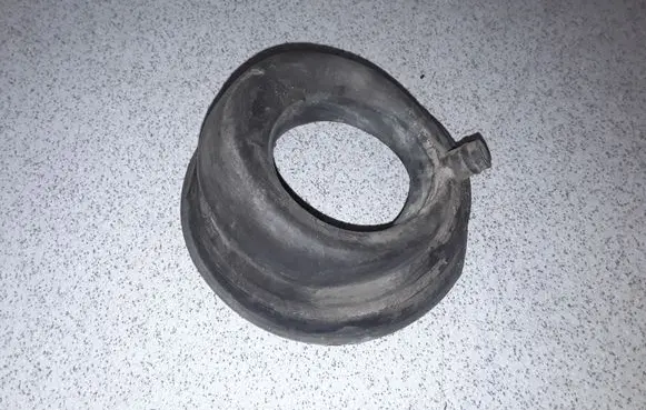BMW 5 E34 Fuel tank cap trim 1928172