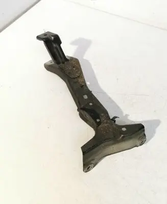 Audi A3 S3 8V Fender mounting bracket 8V0821167A