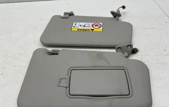 Nissan Leaf II (ZE1) Sun visor