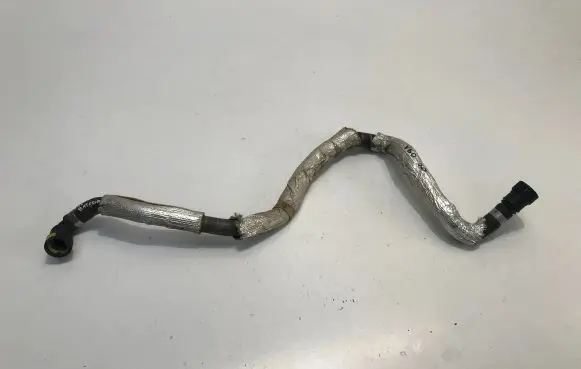 Volvo V60 Engine coolant pipe/hose 32252375