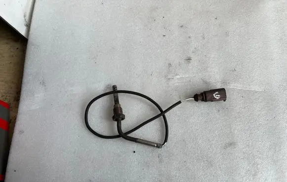 Skoda Octavia Mk2 (1Z) Exhaust gas temperature sensor 03G906088K