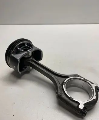 Land Rover Range Rover Evoque L538 Piston with connecting rod LR030748