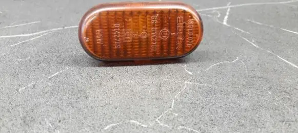Renault Espace III Front fender indicator light