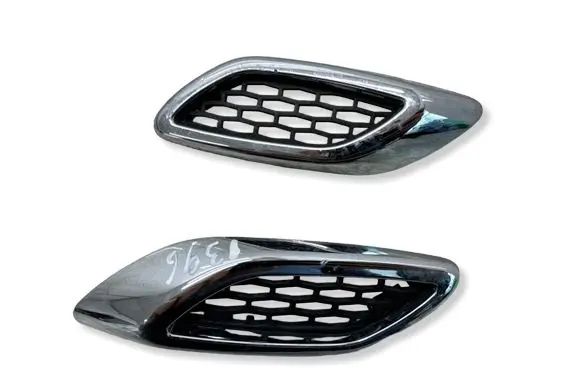 Maserati Levante Fender grill 670040331