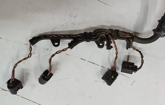 BMW 3 E90 E91 Fuel injector wires 779682801