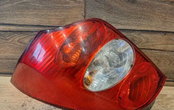 Renault Laguna II Rear/tail lights 8200703487 89076421 1101204