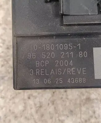 Citroen C5 Glow plug pre-heat relay 18010951 9652021180 018010951