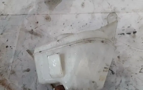 Mazda 323 Windshield washer fluid reservoir/tank 860142058 860142-058
