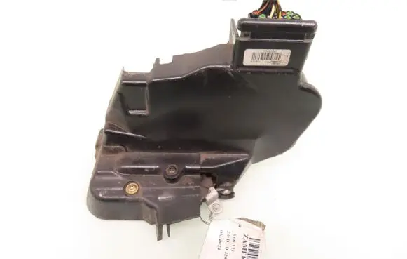 Volvo V50 Front door lock 30753663