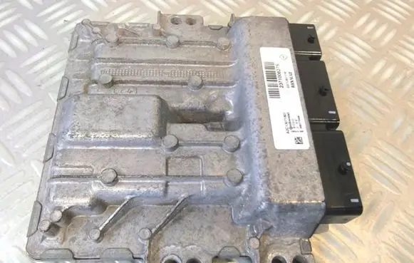 Renault Master III Engine control unit/module 237106117R