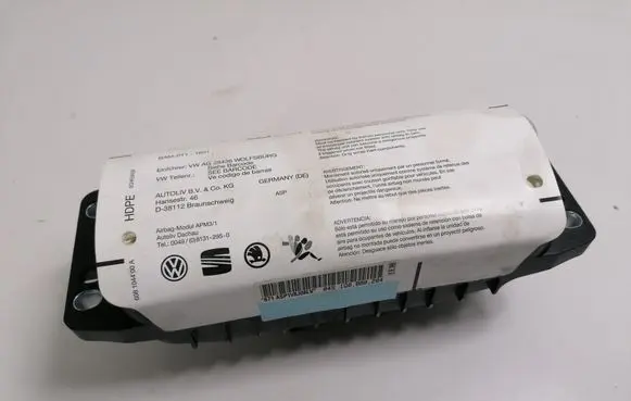 Volkswagen Tiguan Passenger airbag 1Q0880204