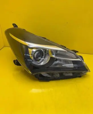 Toyota Yaris Headlight/headlamp 0D-162
