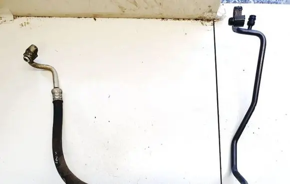 Power steering hose/pipe/line