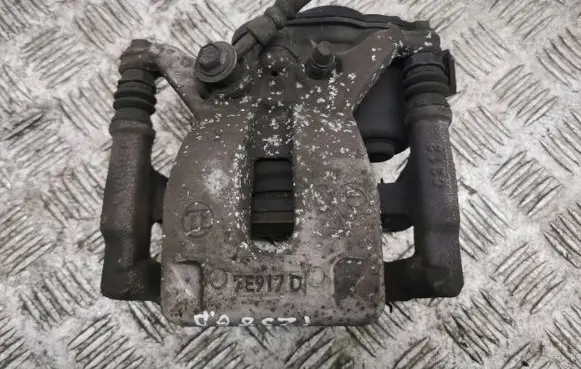 Nissan Qashqai J12 Rear brake caliper