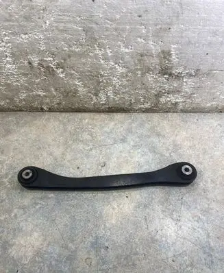 Rear control arm