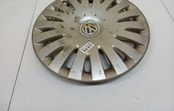 Volkswagen PASSAT B6 R16 wheel hub/cap/trim 3C0601147B